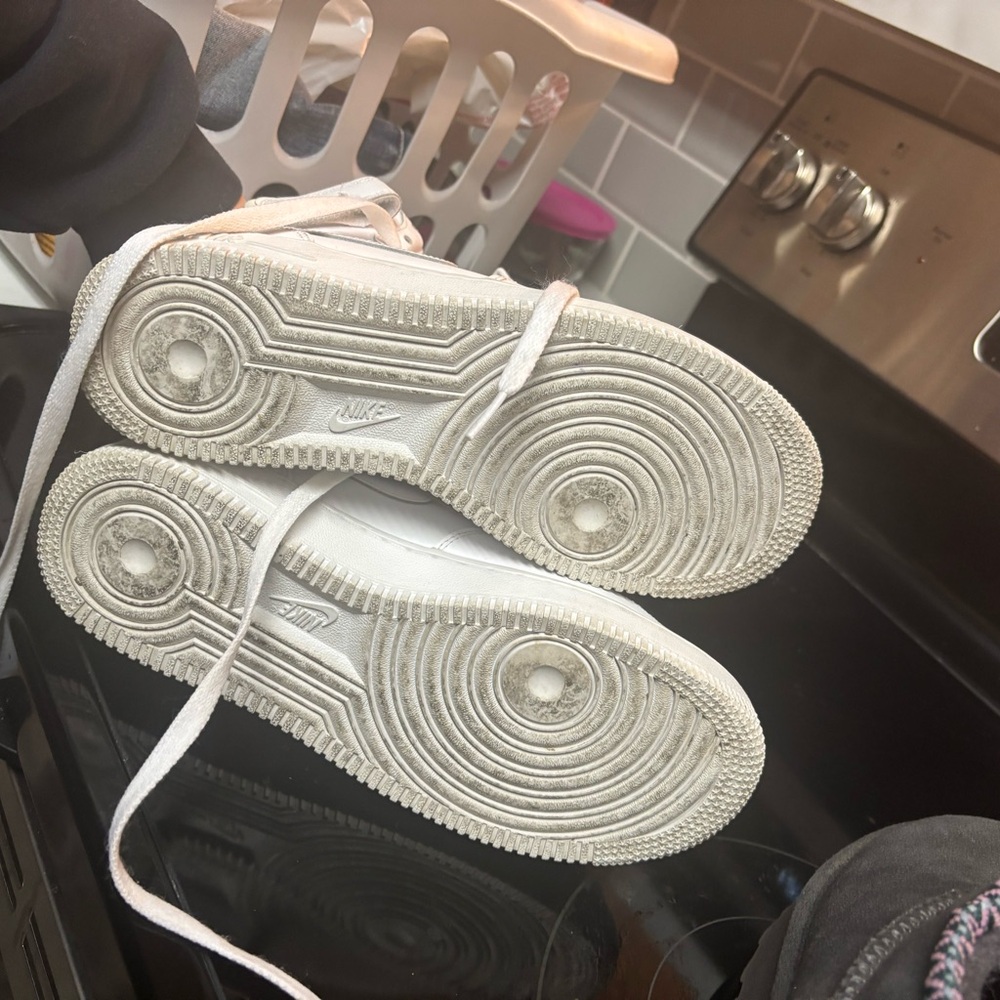 Nike Air Force 1’s - Picture 2 of 4